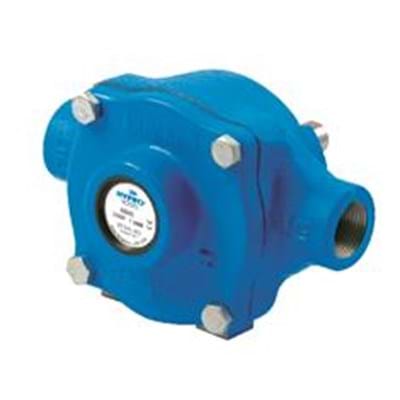HYPRO CAST IRON 6 ROLLER  PUMP W/ 3/4" FPT PORTS